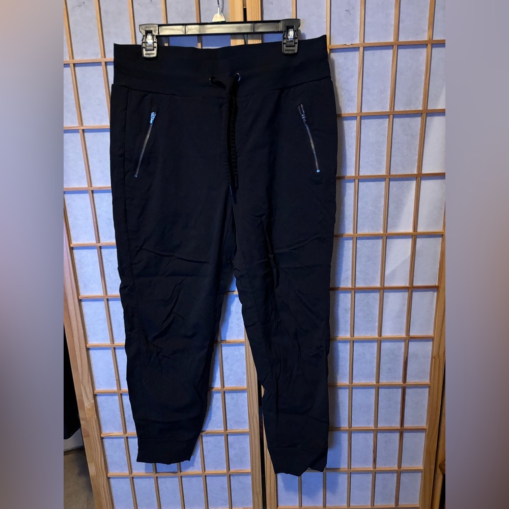 Women’s Athleta Black Jogger Pants